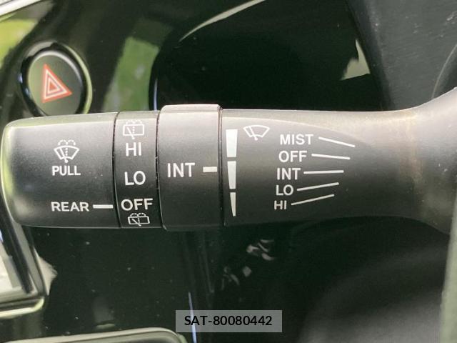 Toyota AQUA 2017-10 8552634-15
