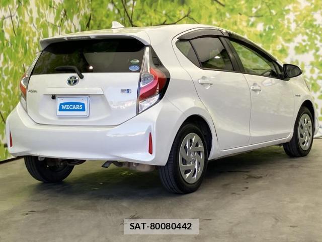 Toyota AQUA 2017-10 8552634-2