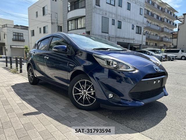 Toyota AQUA 2018-07 8552767-0