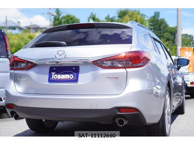 Mazda ATENZA WAGON 2015-07 8545412-13