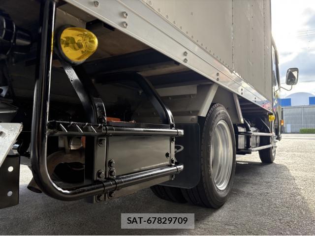 Nissan ATLAS 2015-05 8548535-7
