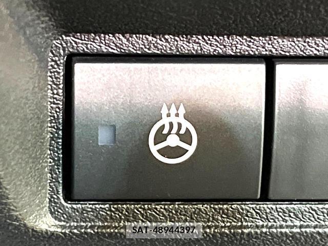 Nissan AURA 2025-06 8546843-6