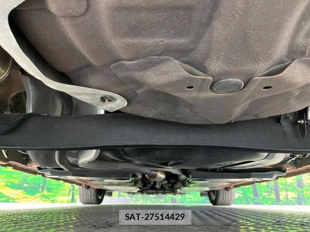 Nissan AURA 2022-04 8547177-18