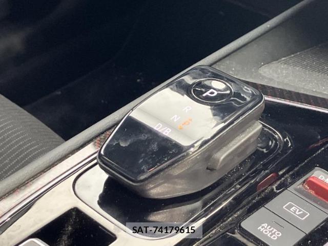 Nissan AURA 2022-01 8552688-17