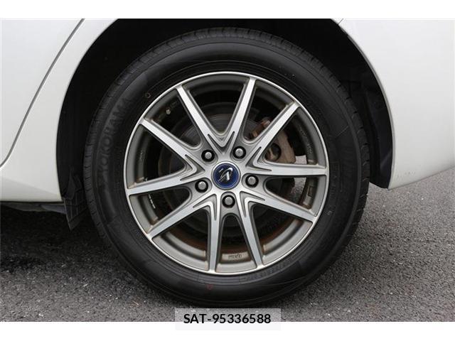 Toyota AURIS 2013-05 8546713-13