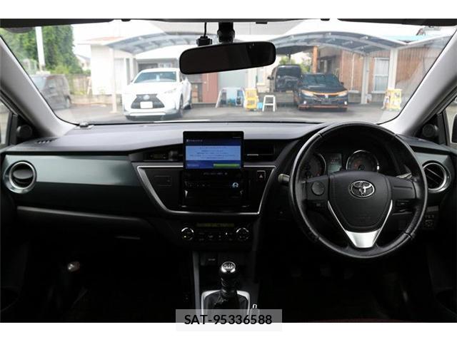 Toyota AURIS 2013-05 8546713-16