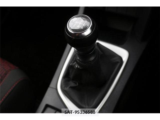 Toyota AURIS 2013-05 8546713-2