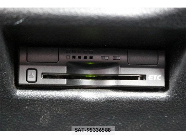 Toyota AURIS 2013-05 8546713-6