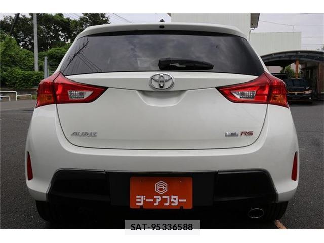 Toyota AURIS 2013-05 8546713-9
