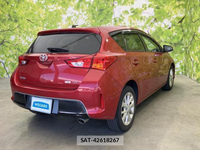 Toyota AURIS 2014-10 8549607-2