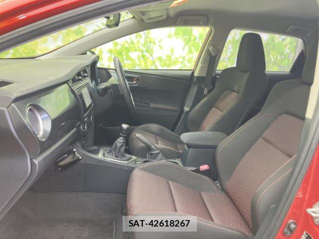 Toyota AURIS 2014-10 8549607-5