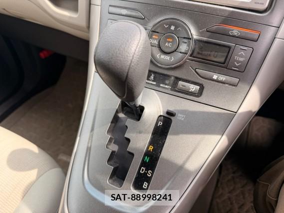 Toyota AURIS 2008-02 8550288-14