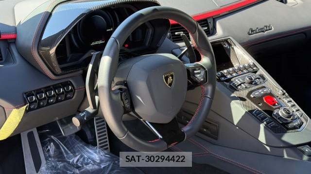 Lamborghini Aventador 2021-04 8550248-15