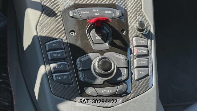 Lamborghini Aventador 2021-04 8550248-16