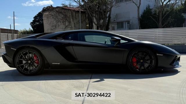 Lamborghini Aventador 2021-04 8550248-3