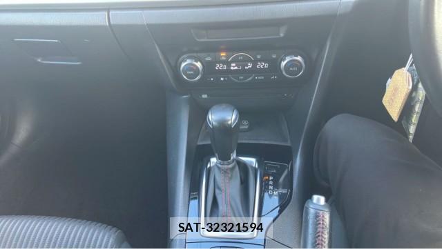 Mazda AXELA SPORT 2015-08 8550404-14