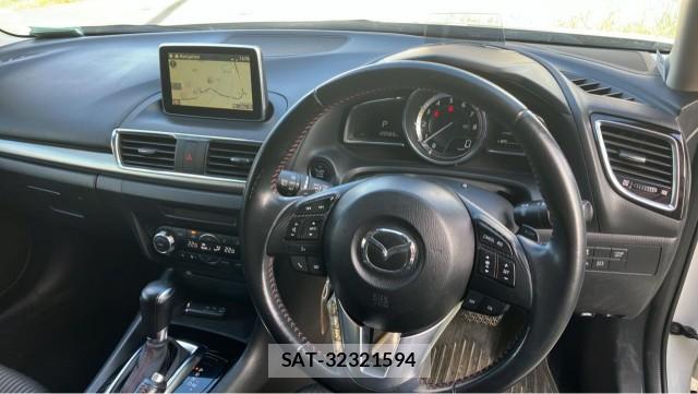 Mazda AXELA SPORT 2015-08 8550404-16