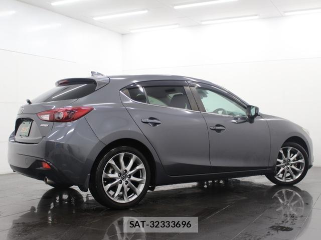 Mazda AXELA SPORT 2015-08 8551043-15