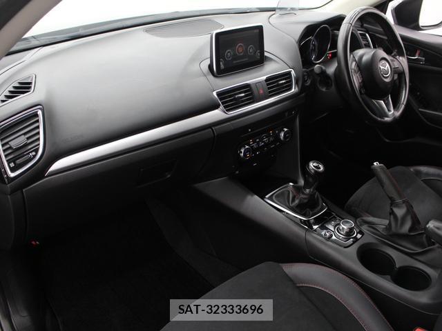 Mazda AXELA SPORT 2015-08 8551043-9