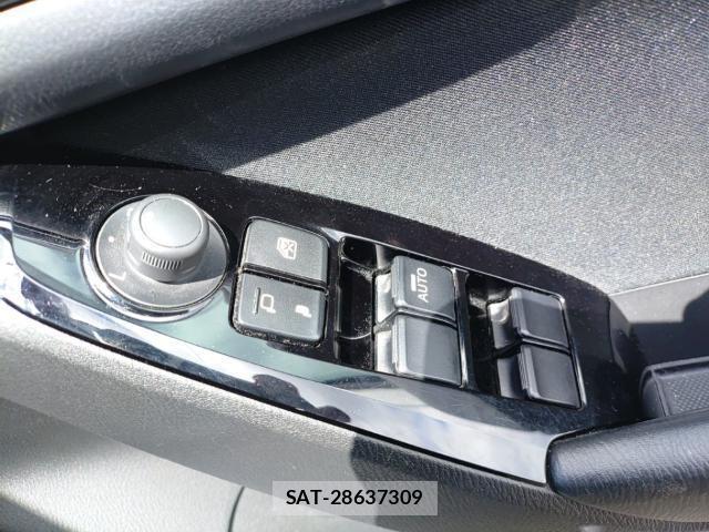 Mazda AXELA 2017-08 8546543-13