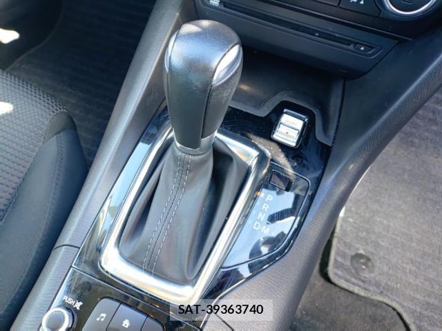 Mazda AXELA 2018-08 8552168-11