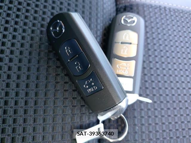 Mazda AXELA 2018-08 8552168-14