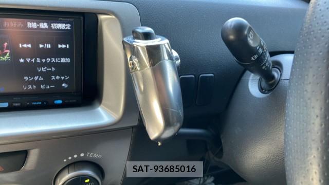 Toyota BB 2009-12 8550362-14