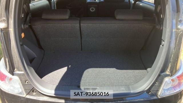 Toyota BB 2009-12 8550362-17