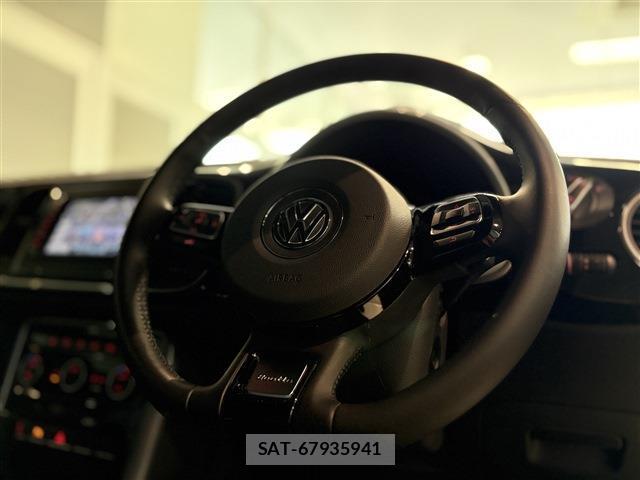 VolksWagen BEETLE 2019-08 8548645-11
