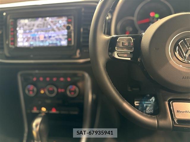 VolksWagen BEETLE 2019-08 8548645-12
