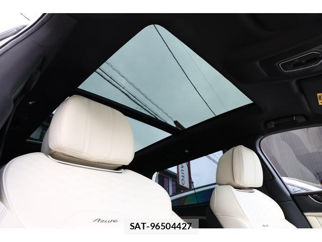 Bentley BENTAYGA 2023-08 8551889-9