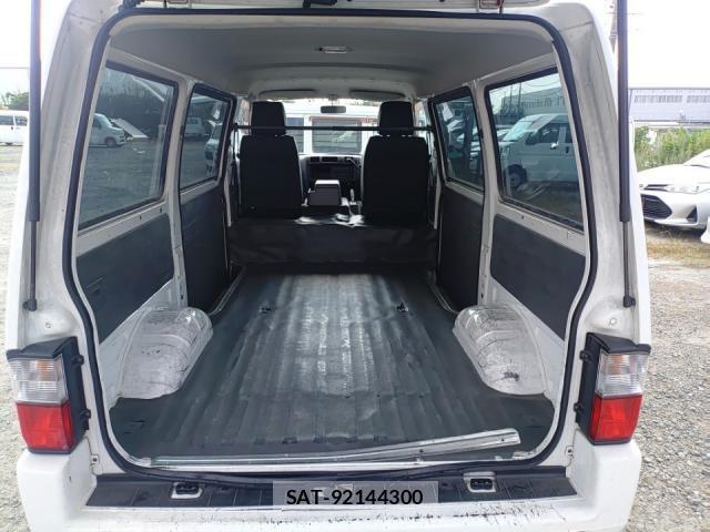 Mazda BONGO VAN 2016-08 8547594-5