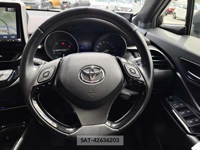 Toyota C-HR 2018-12 8545608-9