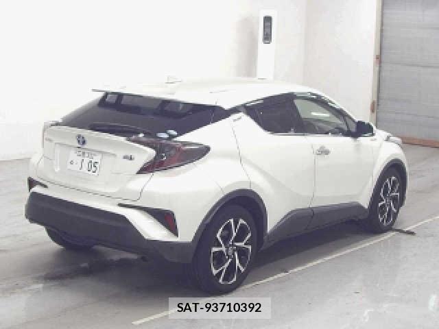 Toyota C-HR 2018-02 8545885-4