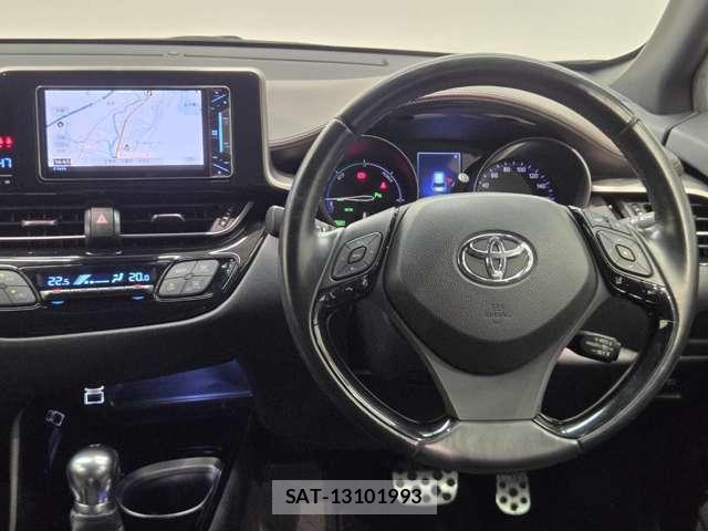 Toyota C-HR 2017-06 8546112-2