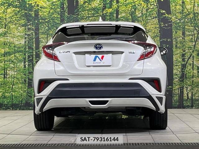 Toyota C-HR 2018-11 8546954-14