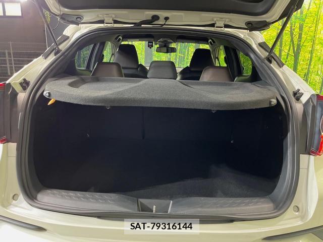 Toyota C-HR 2018-11 8546954-9