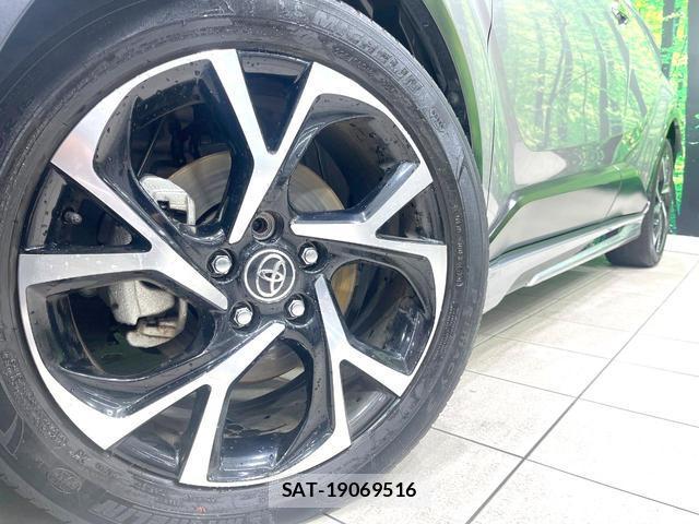 Toyota C-HR 2018-12 8547118-14