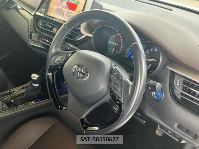 Toyota C-HR 2019-03 8547356-11