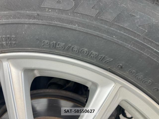 Toyota C-HR 2019-03 8547356-12