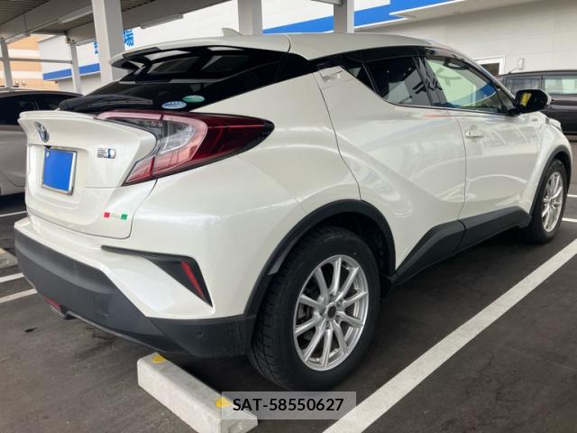 Toyota C-HR 2019-03 8547356-2