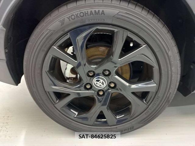 Toyota C-HR 2020-09 8547914-8
