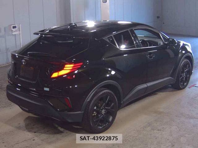 Toyota C-HR 2023-02 8548211-1