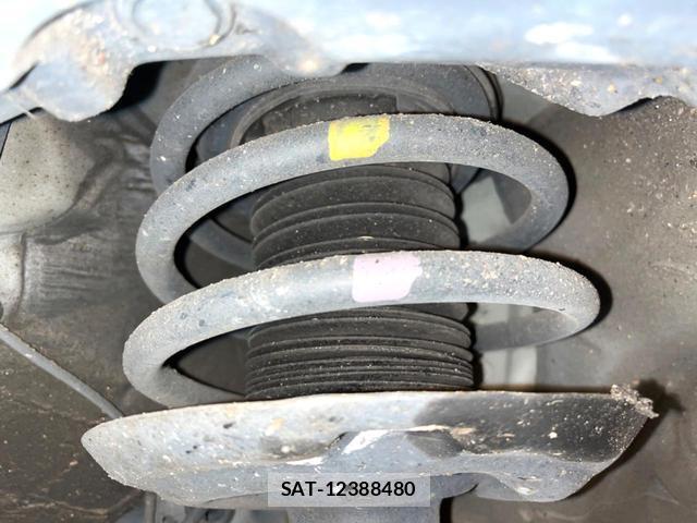Toyota C-HR 2018-07 8548449-19