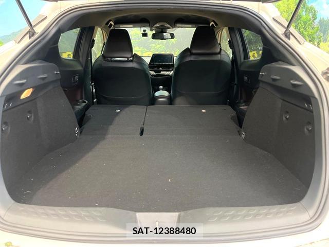 Toyota C-HR 2018-07 8548449-9