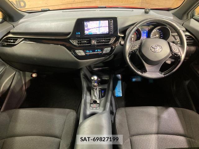 Toyota C-HR 2017-03 8549155-1