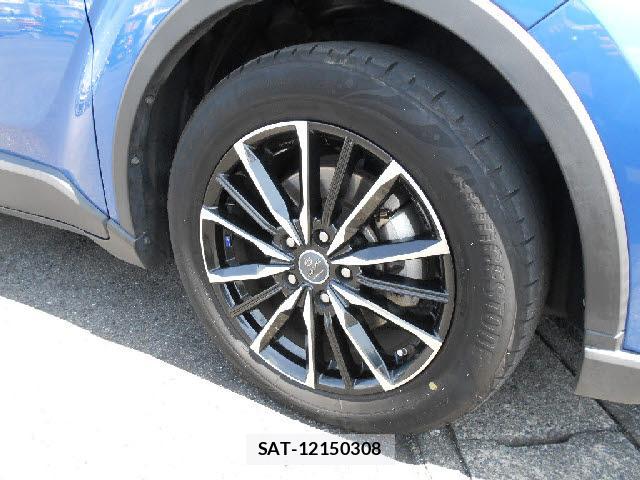 Toyota C-HR 2019-11 8549476-7