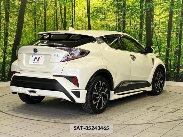 Toyota C-HR 2018-08 8549934-16
