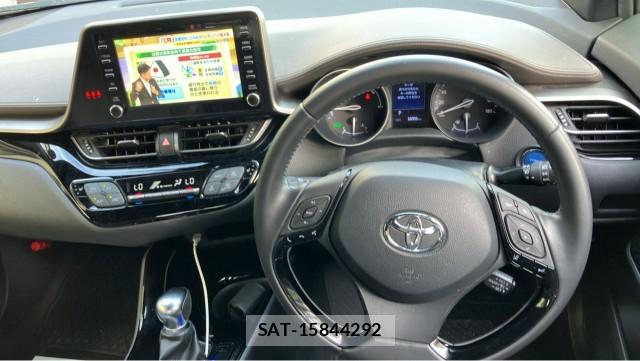 Toyota C-HR 2020-09 8550267-16