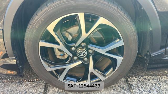 Toyota C-HR 2020-10 8550423-8